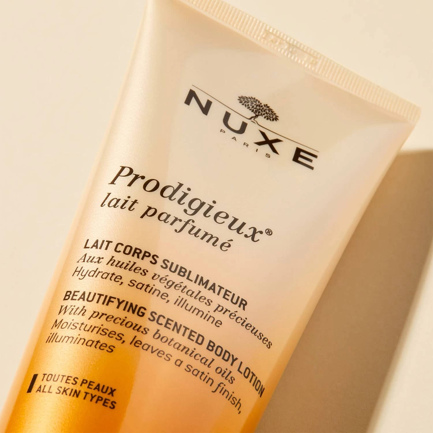 Nuxe - Prodigieux® Moisturising Body Lotion 200ml 2 Nuxe - Prodigieux® Moisturising Body Lotion 200ml - Image 2