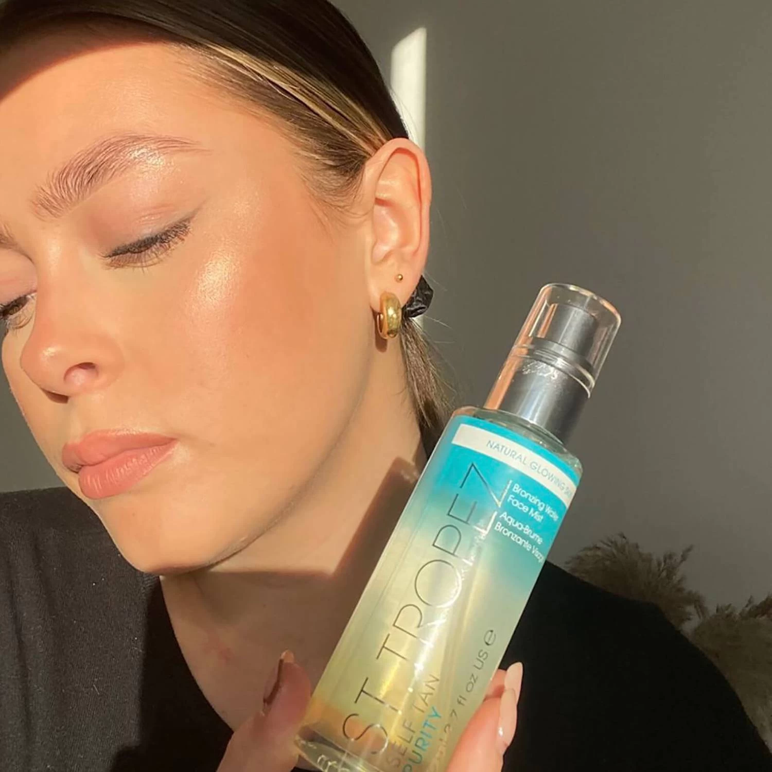 St Tropez - Self Tan Purity Face Mist 80ml 3 St Tropez - Self Tan Purity Face Mist 80ml - Image 3