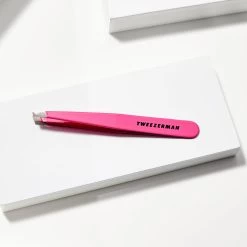 Tweezerman - Slant Tweezer Pretty In Pink -The French Pharmacy 1230 PRSlantTweezerPrettyinPinklifestyle