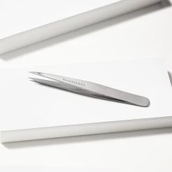 Tweezer - Point Tweezer Classic -The French Pharmacy 1240 RPointTweezerClassicLifestyle 688f13c4 8703 484c 8c28 3a6661c8b6e0