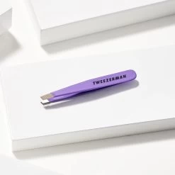 Tweezerman - Mini Slant Tweezer Booming Lilac -The French Pharmacy 1248 LLRMiniSlantBloomingLilaclifestyle