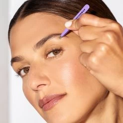 Tweezerman - Mini Slant Tweezer Booming Lilac -The French Pharmacy 1248 LLRMiniSlantBloomingLilacmodel