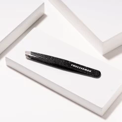 Tweezerman - Slant Tweezer Dusted Onyx -The French Pharmacy 1256 BDRSlantTweezerDustedOnyxLifestyle