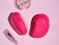 Tangle Teezer - Original Pink Fizz -The French Pharmacy 1304x1000px PDP LIFESTYLE 0003s 0009 OR Pink Fizz 600x600 62e7f6b6 c9aa 488b b3e3 4cc3c47b07b7