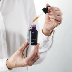 Skinceuticals - H.A. Intensifier Serum 30ml 7 Skinceuticals - H.A. Intensifier Serum 30ml -The French Pharmacy 3606000436442 HA Intensifier Hyaluronic Acid Serum 30ml In hands SkinCeuticals