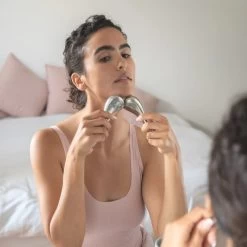 Holidermie - Cryotherapy Face Globes -The French Pharmacy Globes6 2048x 264f0b3d 2b90 4d1f 86f9 b7b4d5d1b087