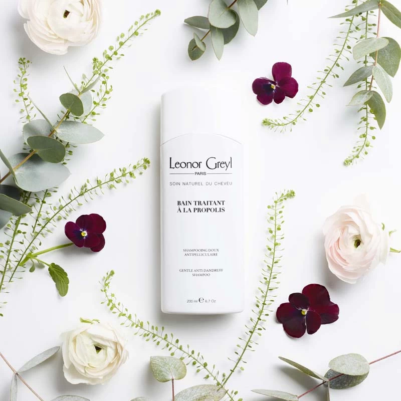 Leonor Greyl - Gentle Anti Dandruff Shampoo 200ml 2 Leonor Greyl - Gentle Anti Dandruff Shampoo 200ml - Image 2