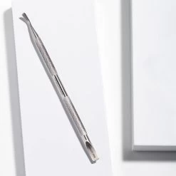 Tweezerman - Pushy & Nail Cleaner -The French Pharmacy mwunugiusr8o9y7iiocz 1